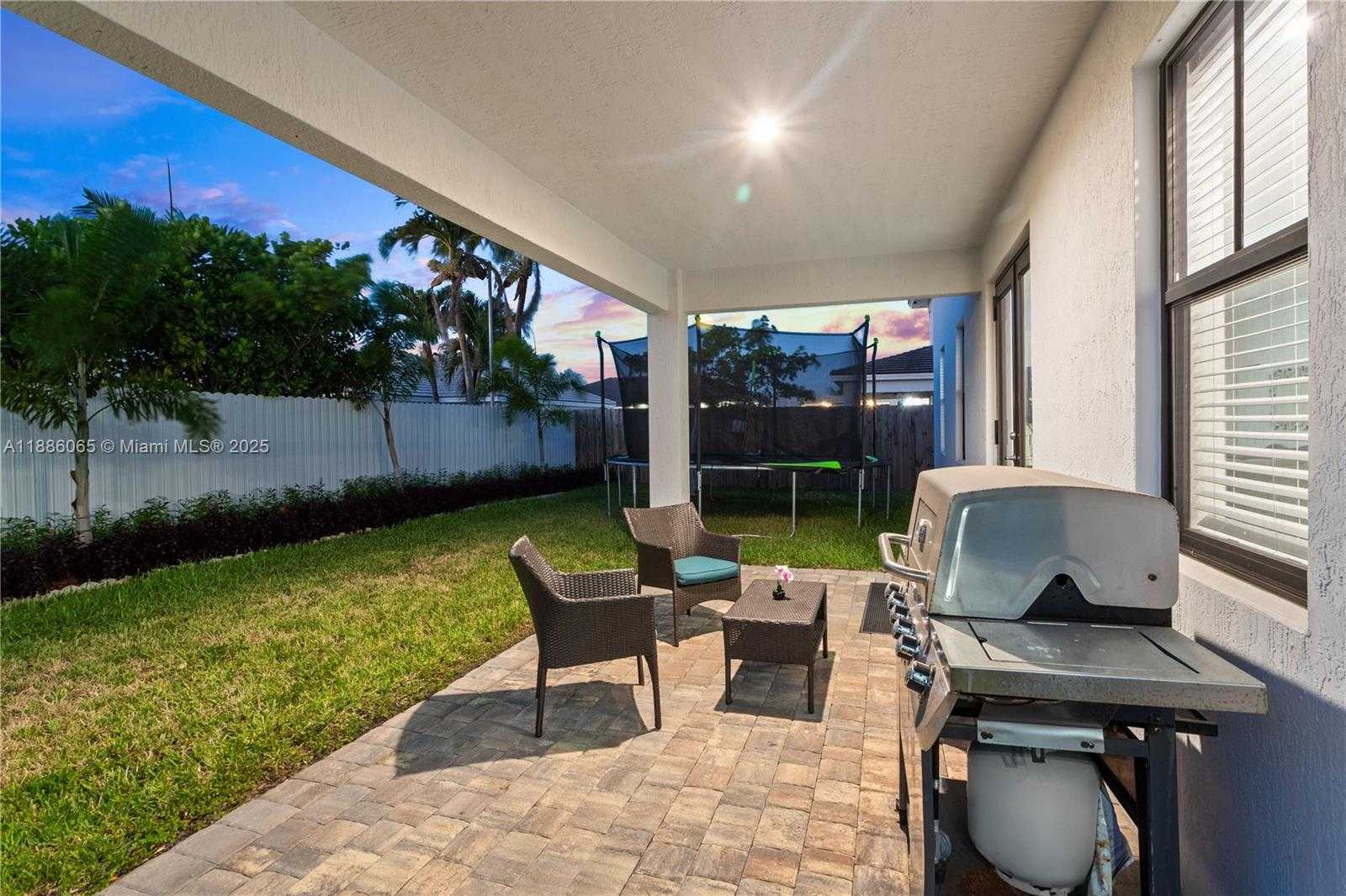 Small Image of 14841 SOUTH WEST 39TH TER, Miami Number 7