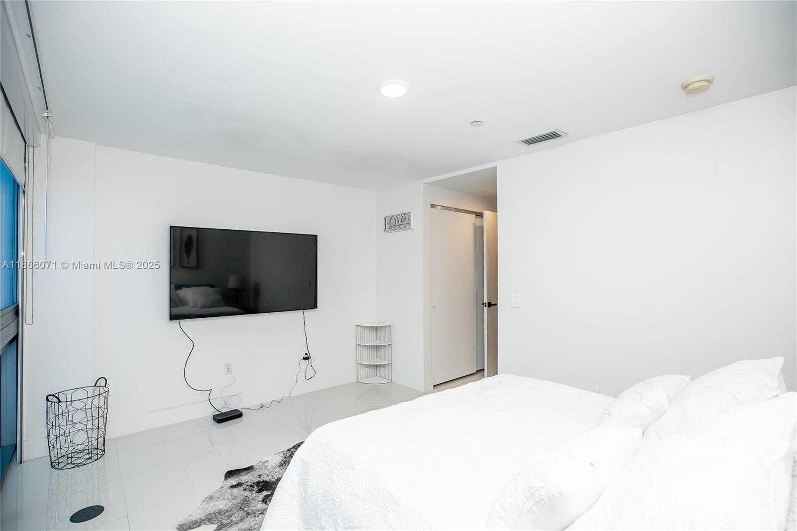 Small Image of 2950 NORTH EAST 188TH ST #124, Aventura Number 28