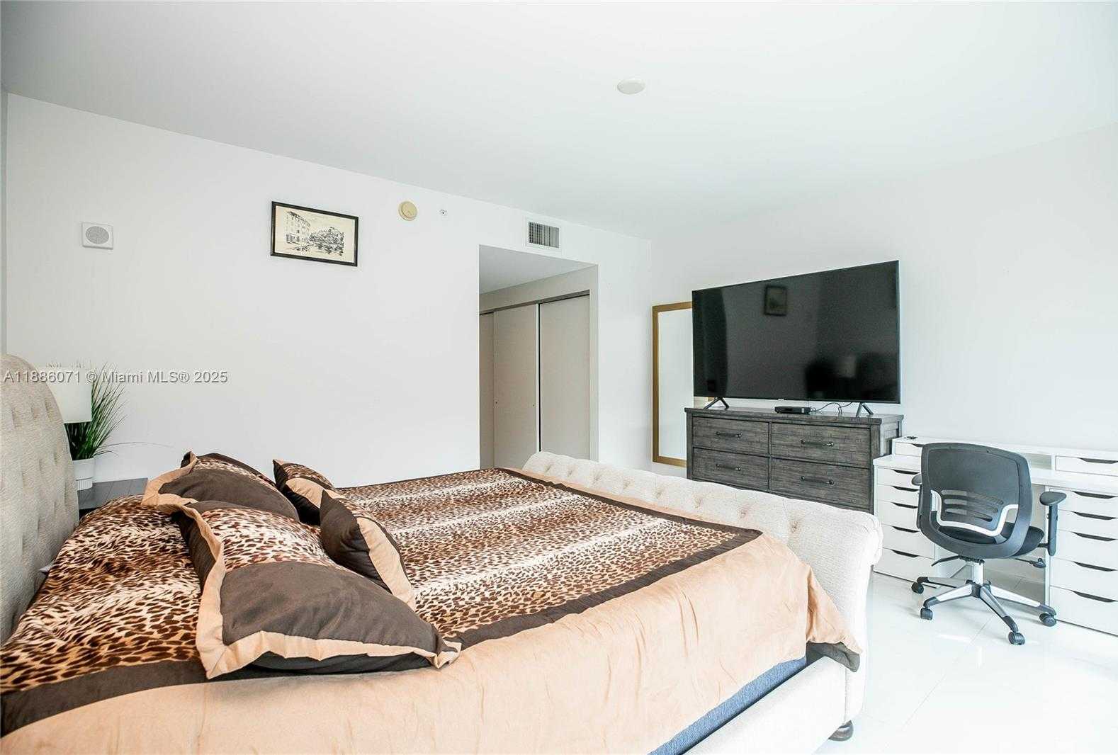 Small Image of 2950 NORTH EAST 188TH ST #124, Aventura Number 44
