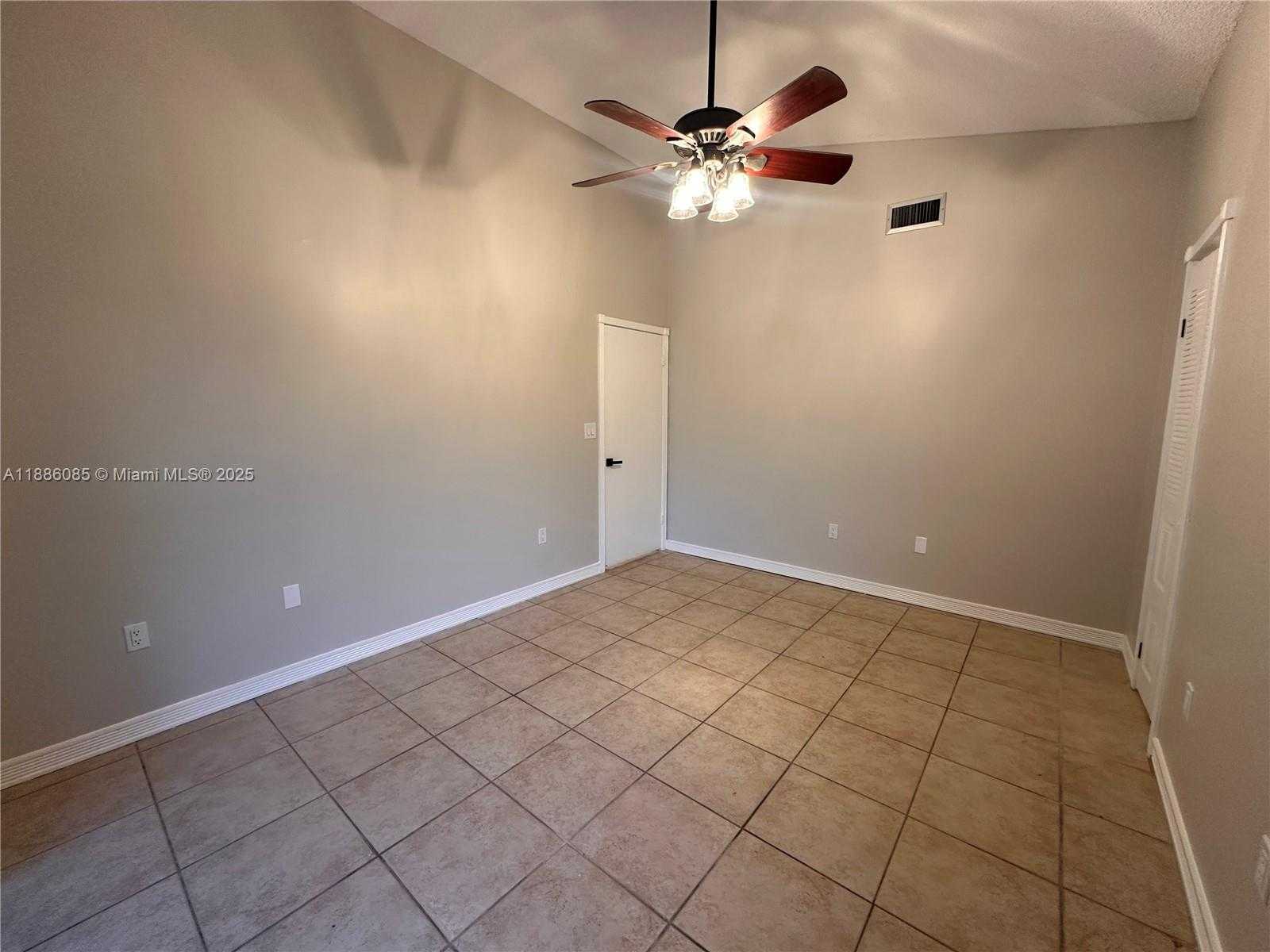Small Image of 12781 SOUTH WEST 146TH LN, Miami Number 15