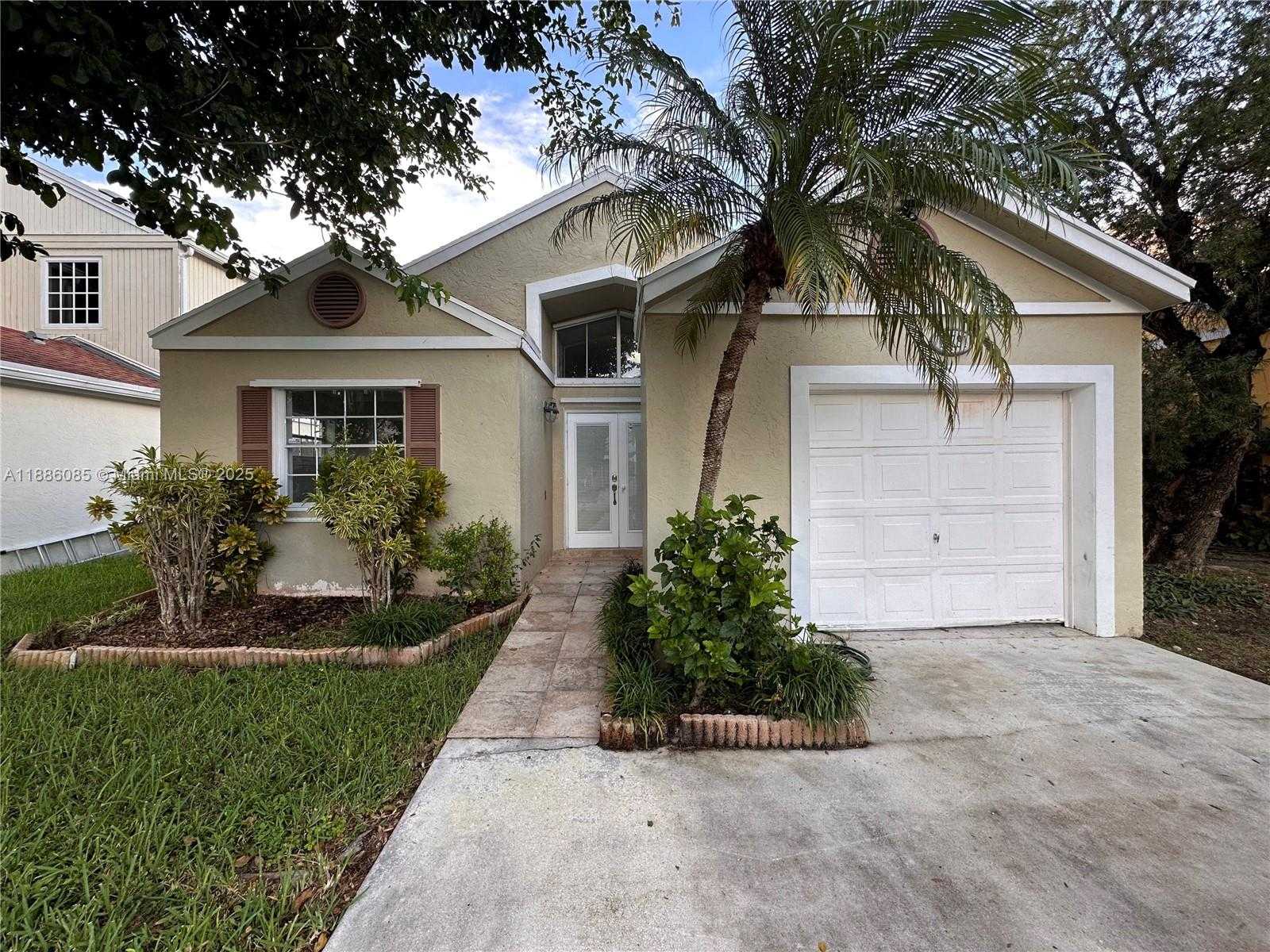 Small Image of 12781 SOUTH WEST 146TH LN, Miami Number 2