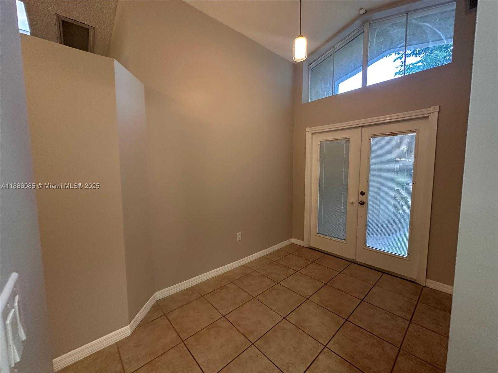 Small Image of 12781 SOUTH WEST 146TH LN, Miami Number 4