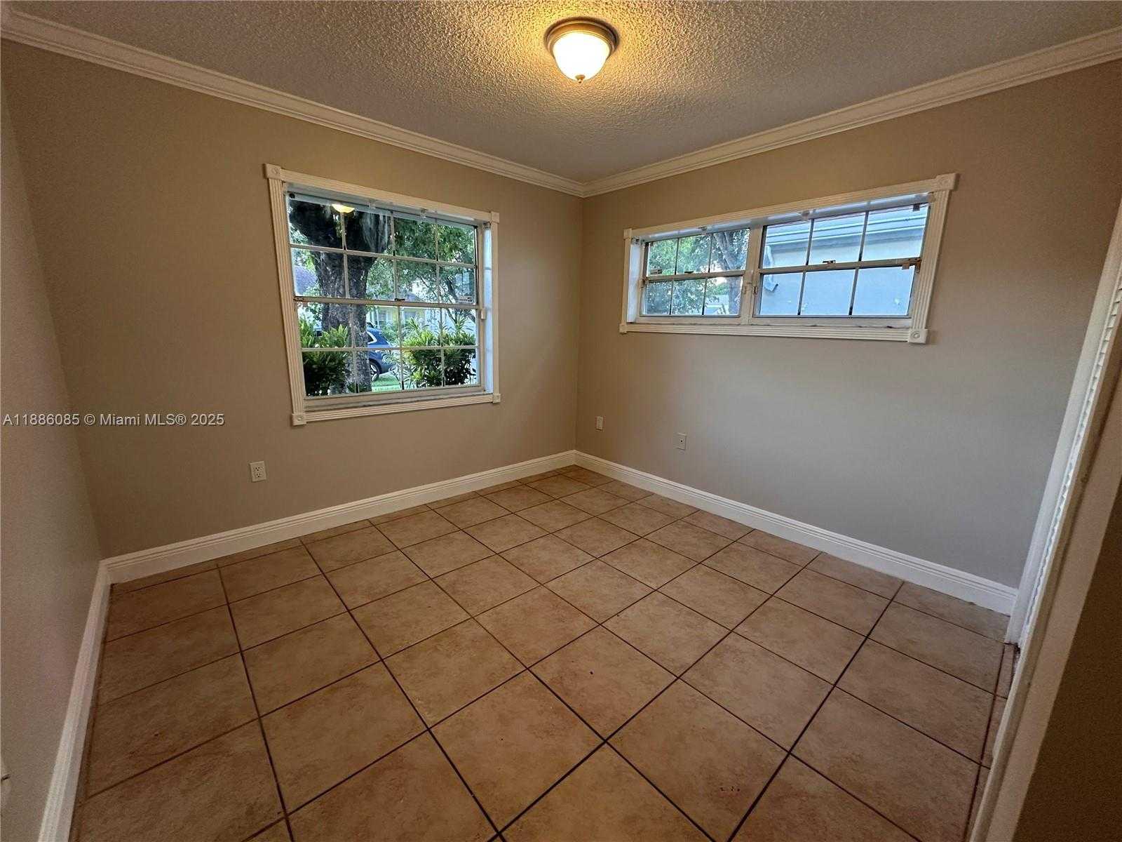 Small Image of 12781 SOUTH WEST 146TH LN, Miami Number 5