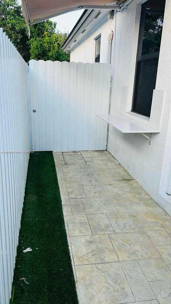 Small Image of 21545 SOUTH WEST 125TH PSGE #21545, Miami Number 17