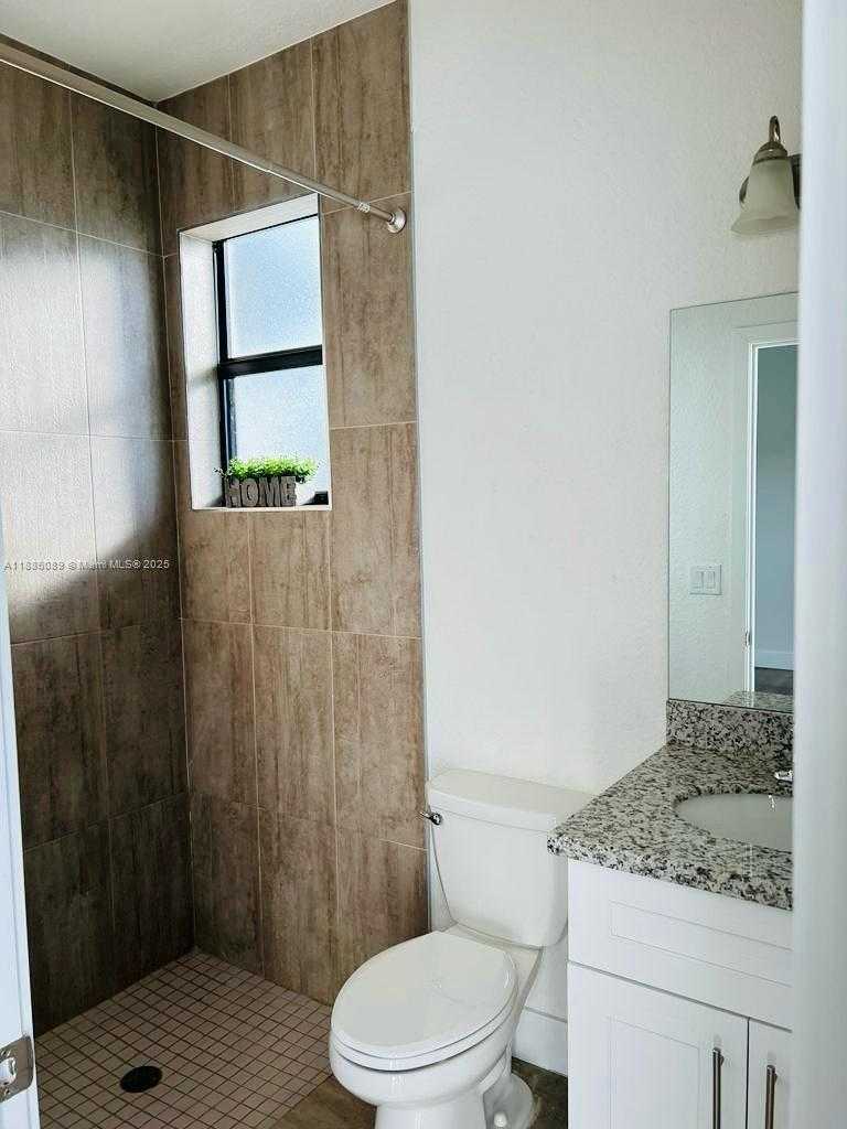 Small Image of 21545 SOUTH WEST 125TH PSGE #21545, Miami Number 18