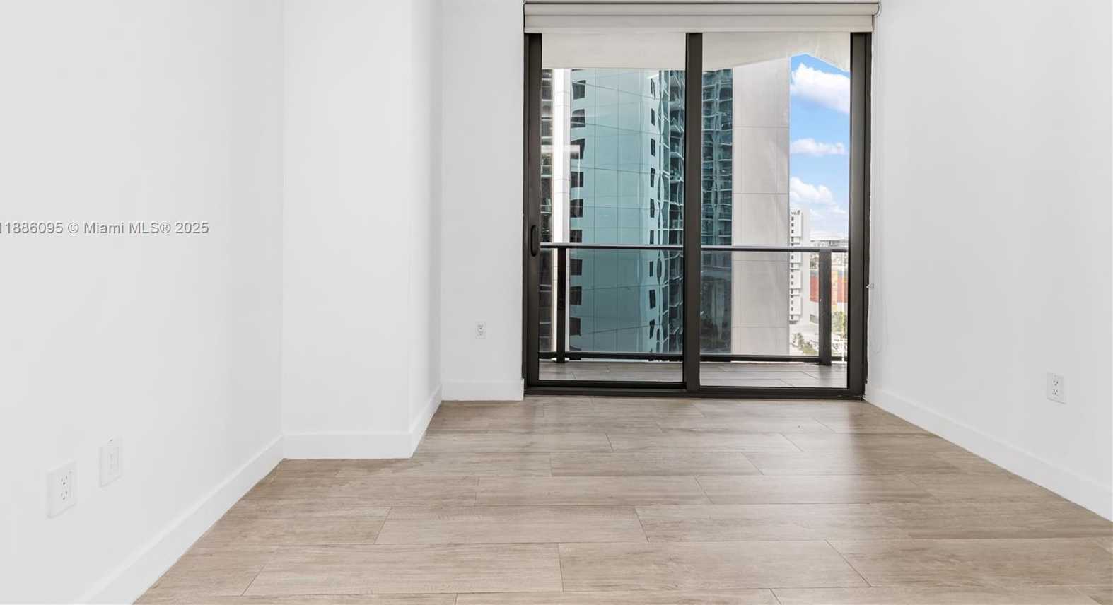 Small Image of 55 SOUTH WEST 9TH ST #1608, Miami Number 24