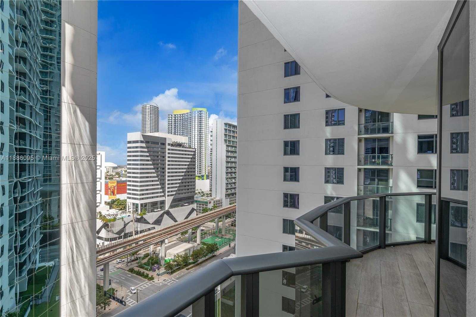 Small Image of 55 SOUTH WEST 9TH ST #1608, Miami Number 32