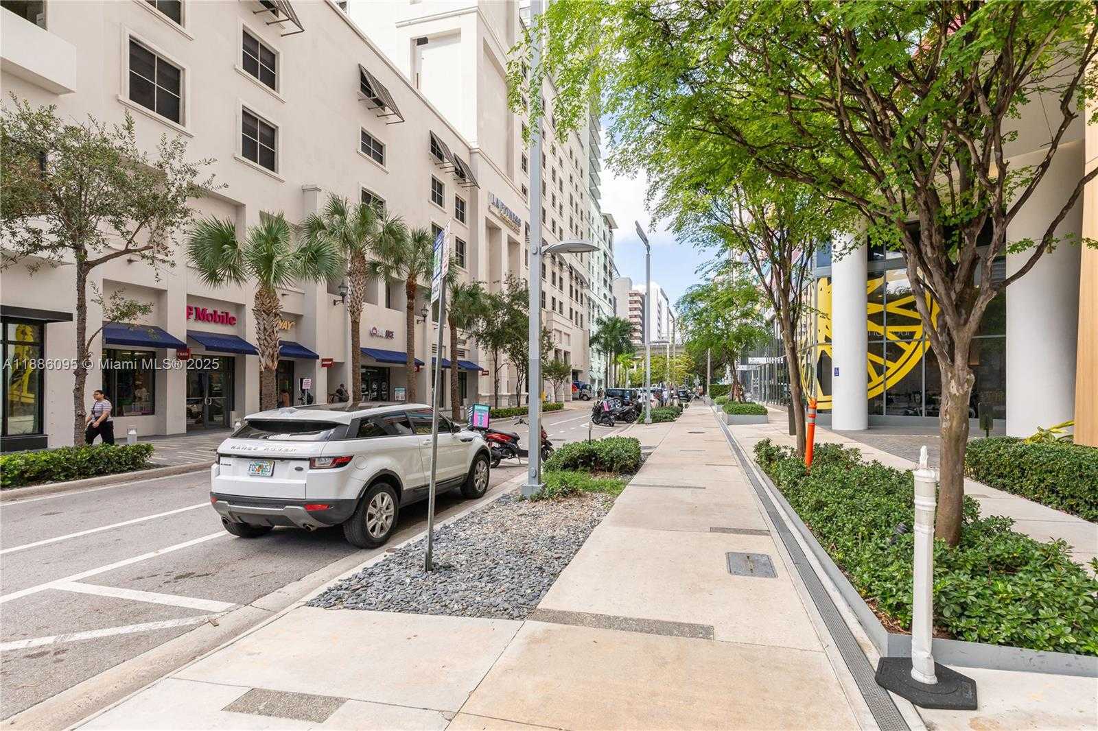 Small Image of 55 SOUTH WEST 9TH ST #1608, Miami Number 41