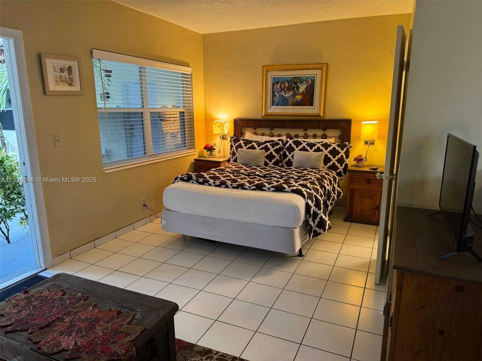 Small Image of 3405 NORTH OCEAN DR #19, Hollywood Number 4