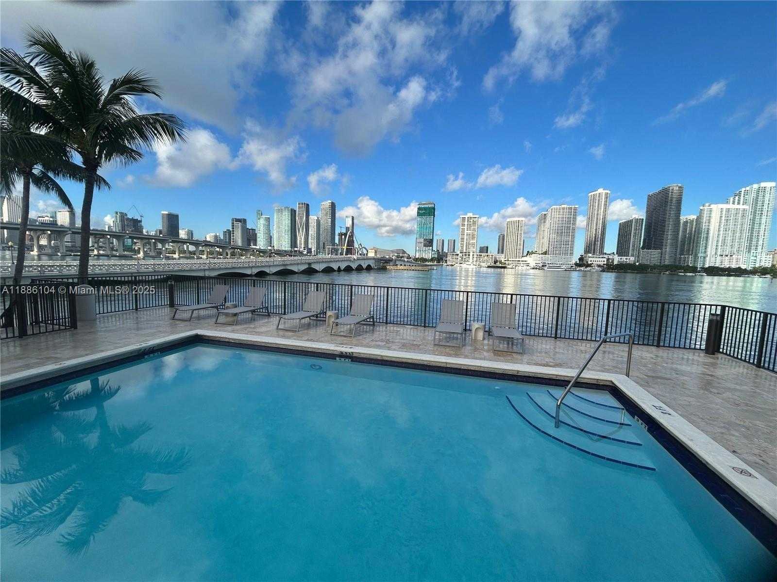 Small Image of 801 NORTH VENETIAN DRIVE #202, Miami Number 52