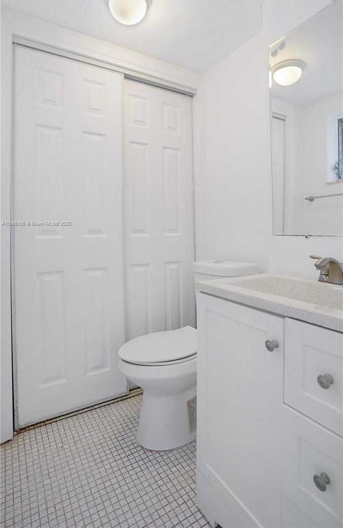 Small Image of 1340 LINCOLN RD #404, Miami Beach Number 11