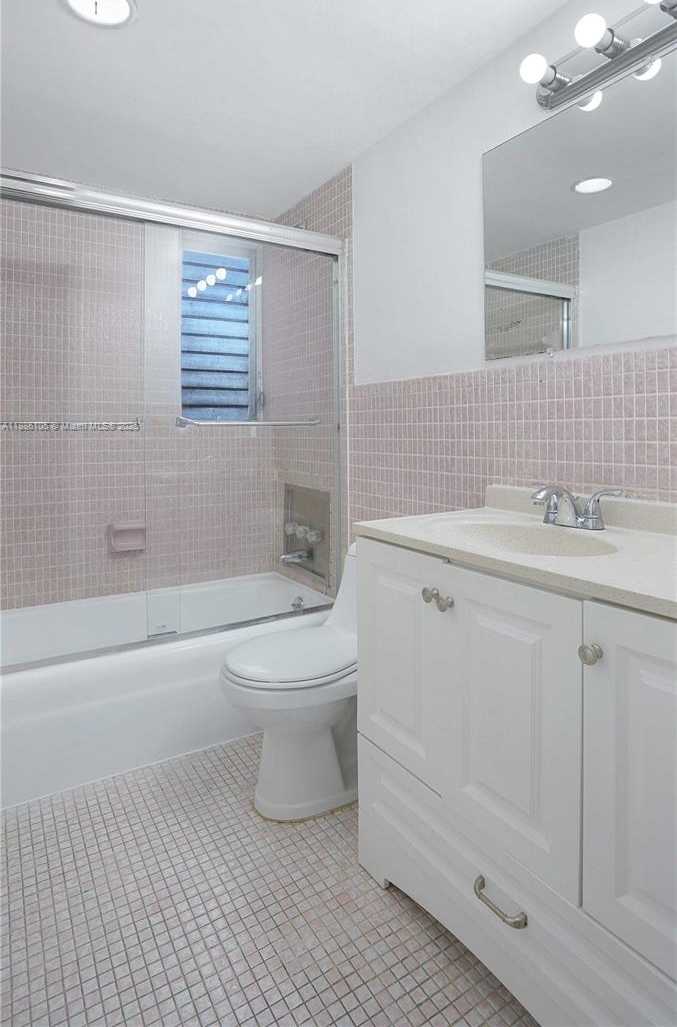 Small Image of 1340 LINCOLN RD #404, Miami Beach Number 16