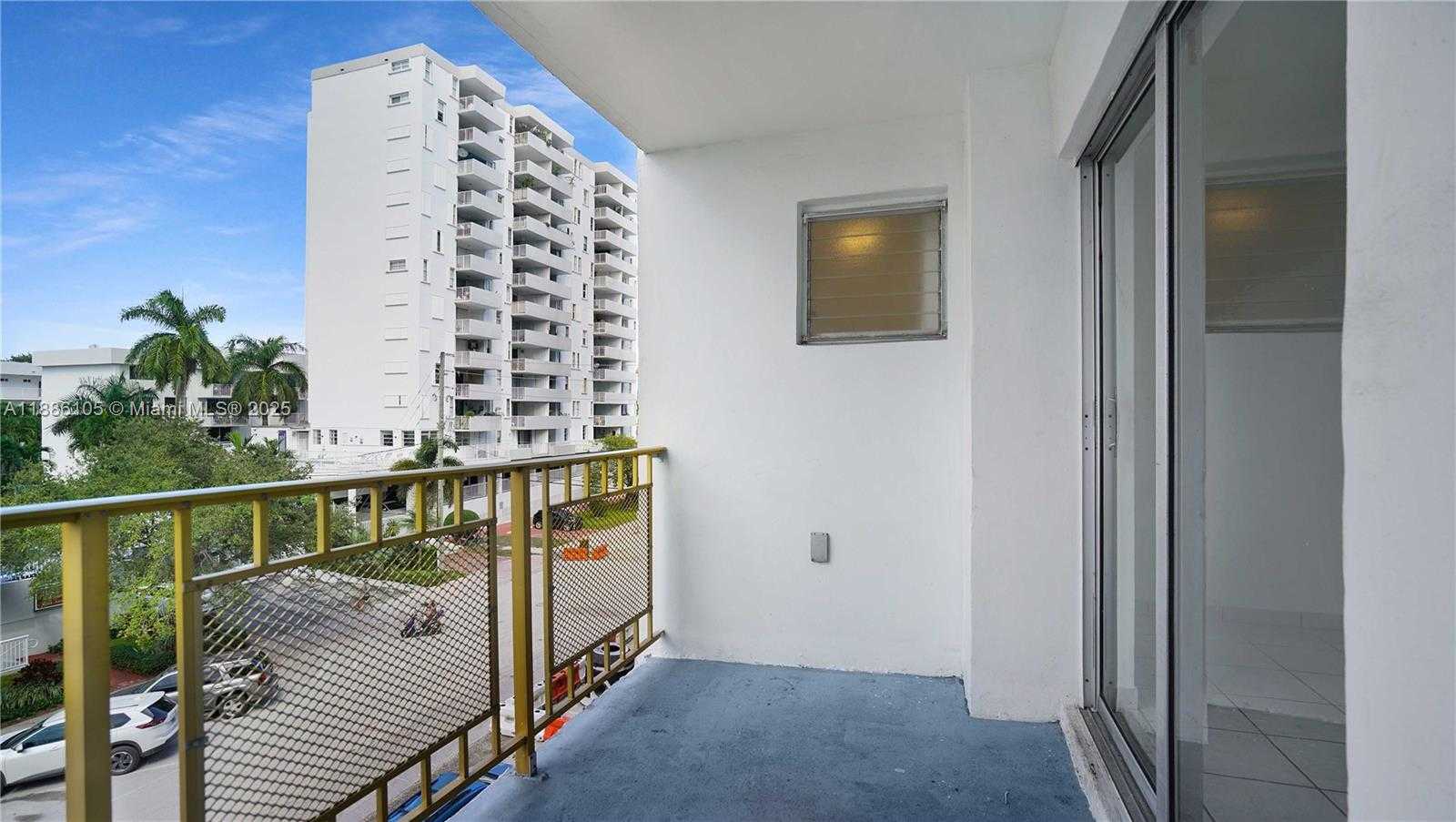 Small Image of 1340 LINCOLN RD #404, Miami Beach Number 20