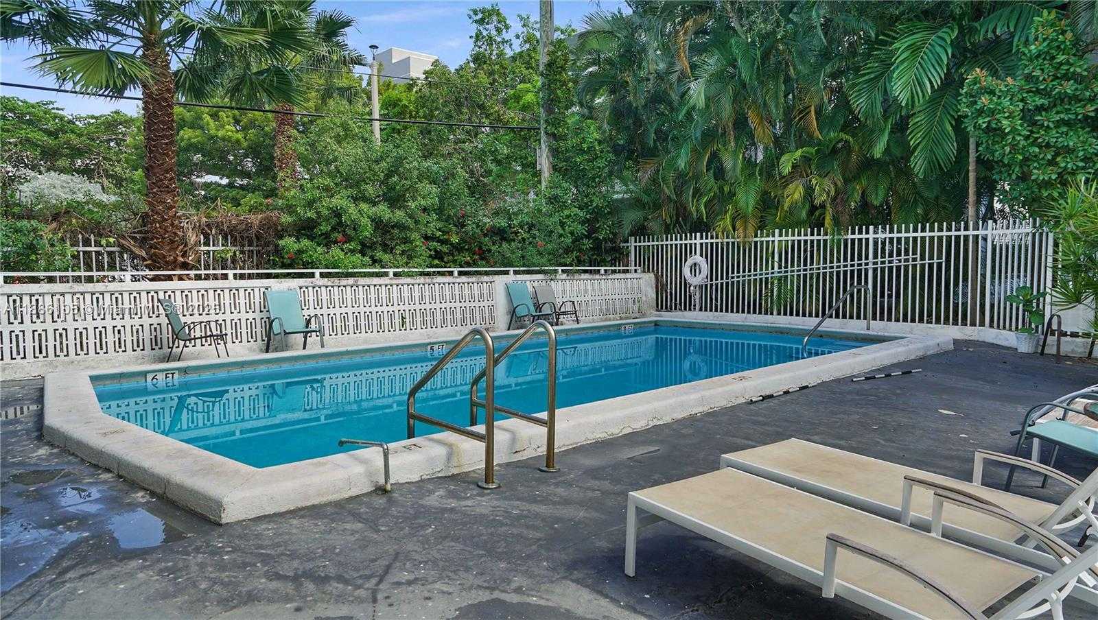 Small Image of 1340 LINCOLN RD #404, Miami Beach Number 31
