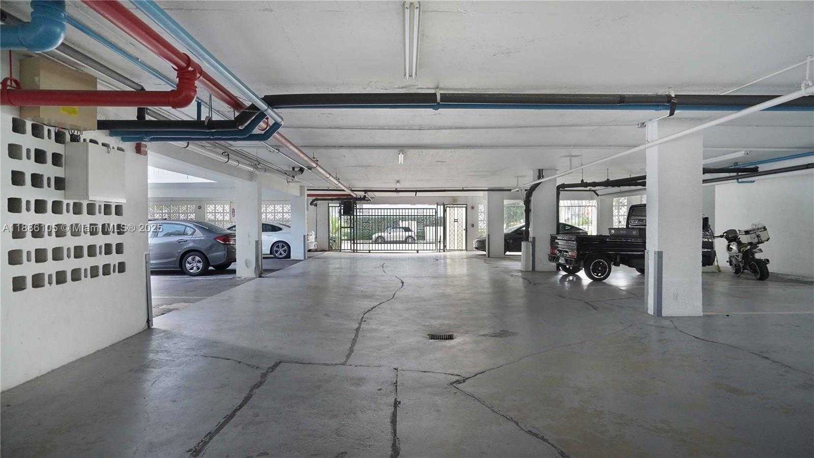 Small Image of 1340 LINCOLN RD #404, Miami Beach Number 35