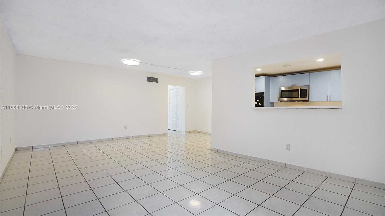 Small Image of 1340 LINCOLN RD #404, Miami Beach Number 4
