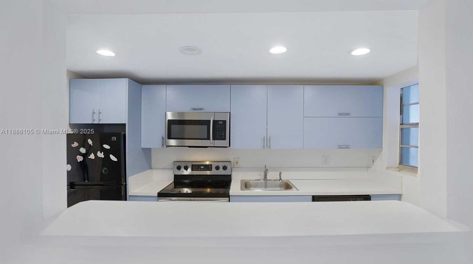Small Image of 1340 LINCOLN RD #404, Miami Beach Number 5