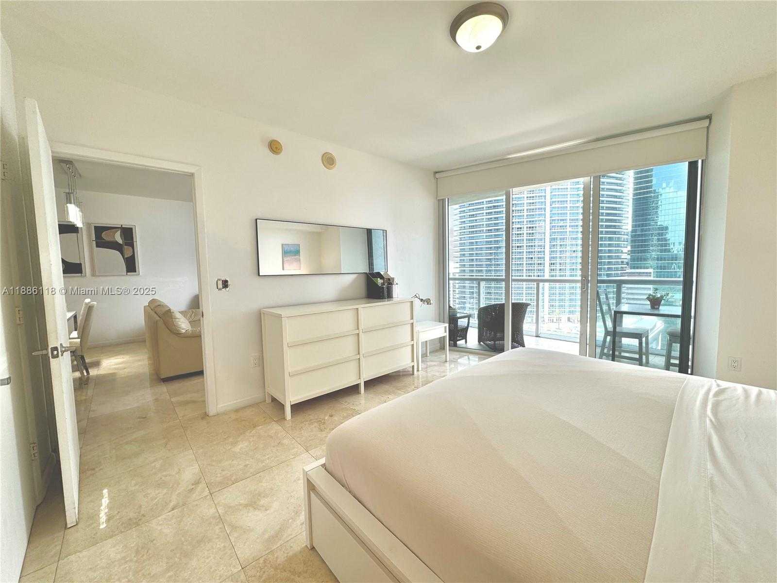 Small Image of 475 BRICKELL AVE #2512, Miami Number 15
