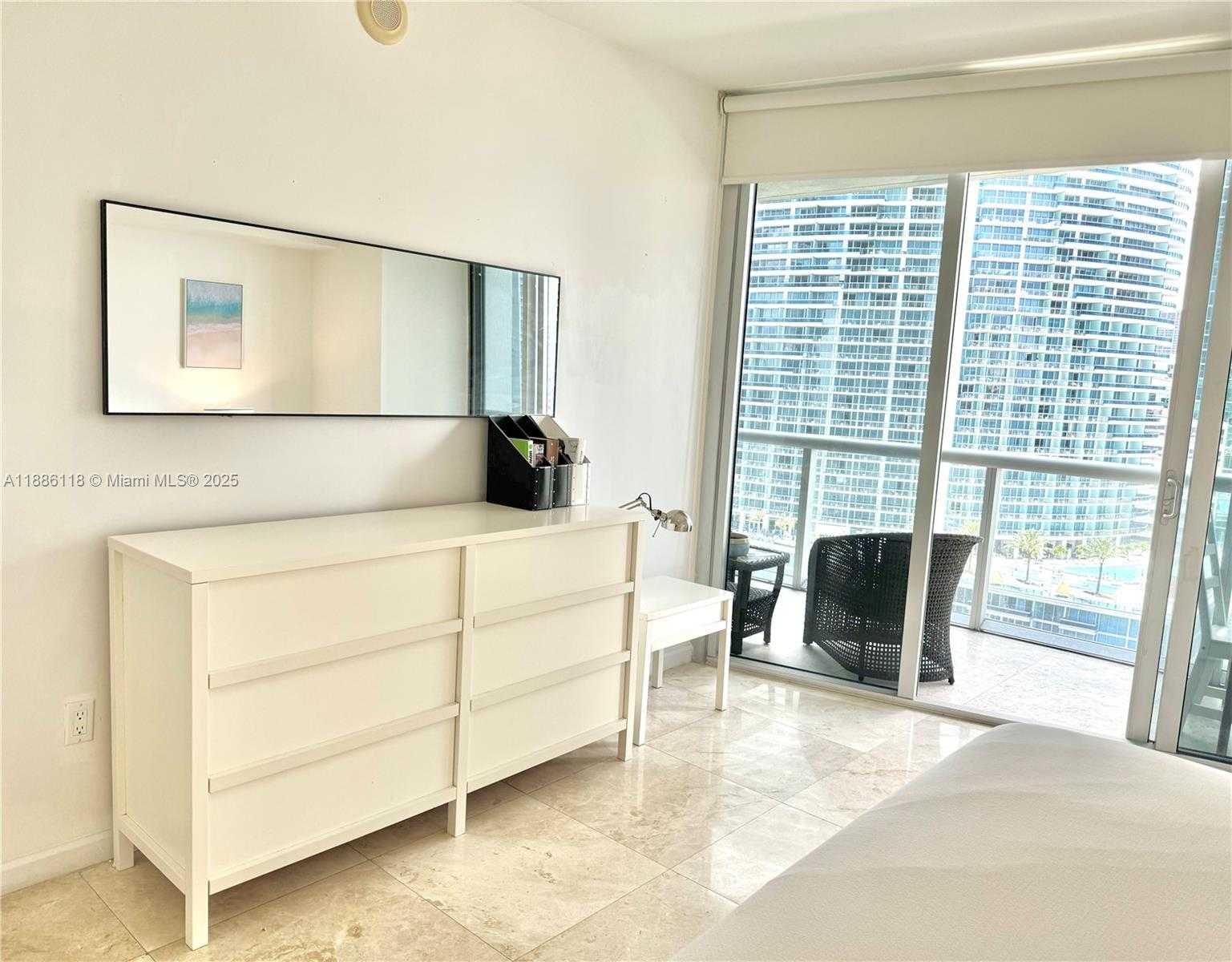 Small Image of 475 BRICKELL AVE #2512, Miami Number 16