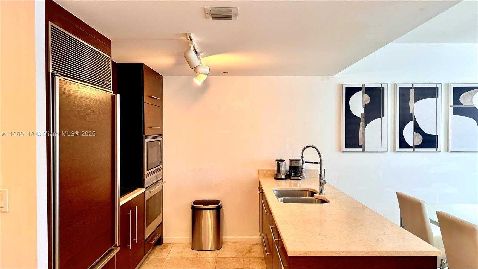 Small Image of 475 BRICKELL AVE #2512, Miami Number 30