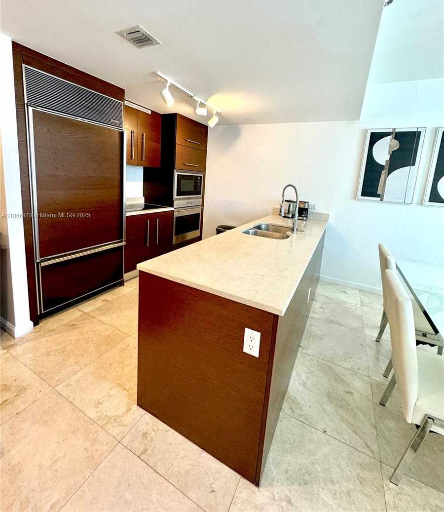 Small Image of 475 BRICKELL AVE #2512, Miami Number 31