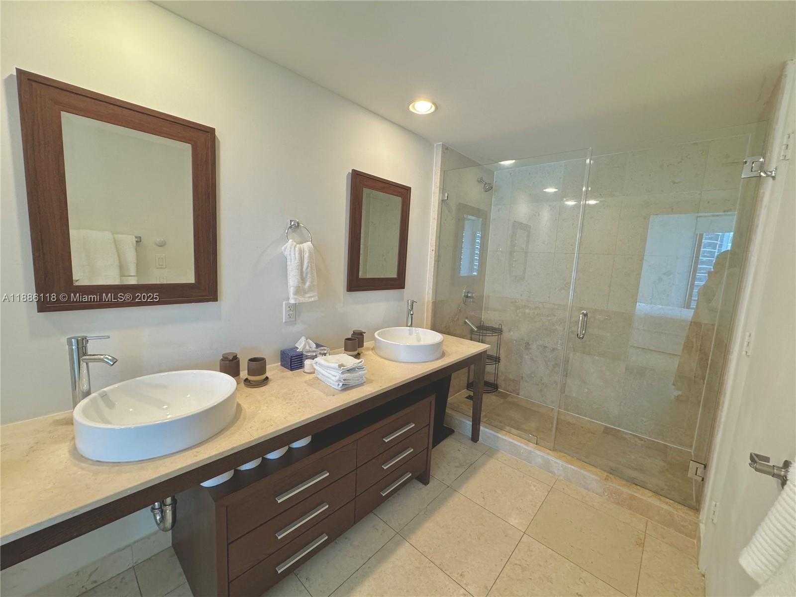 Small Image of 475 BRICKELL AVE #2512, Miami Number 45