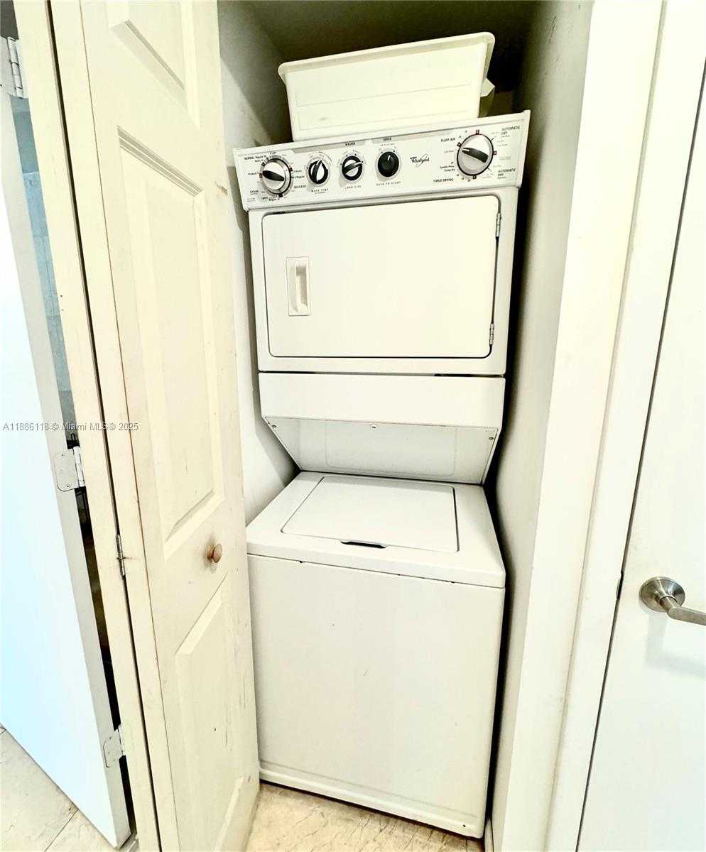Small Image of 475 BRICKELL AVE #2512, Miami Number 48