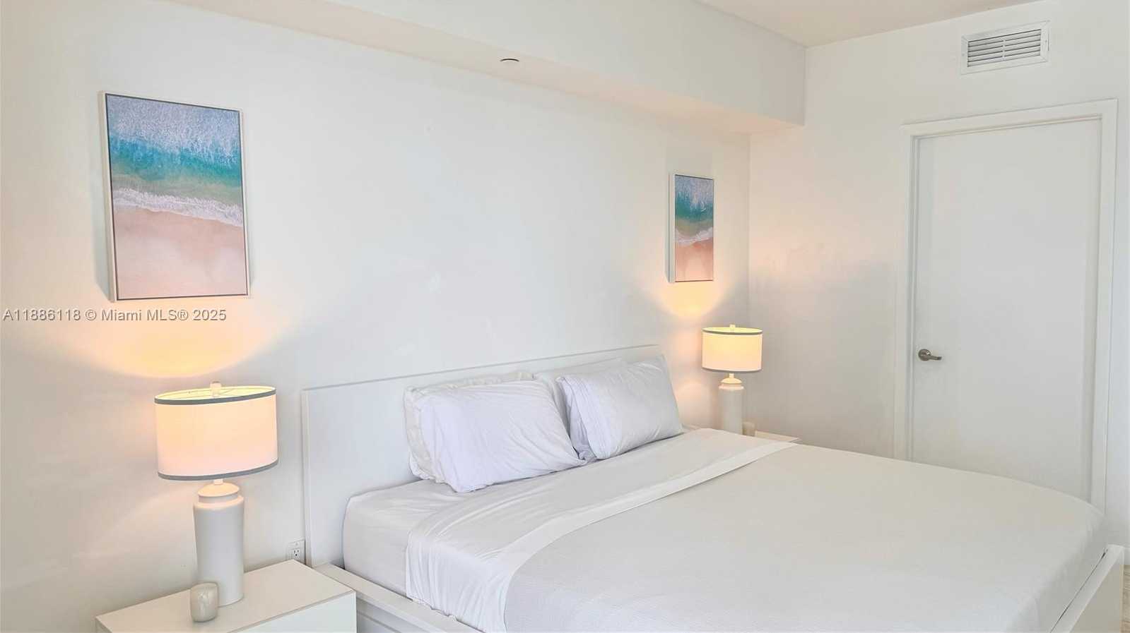 Small Image of 475 BRICKELL AVE #2512, Miami Number 8