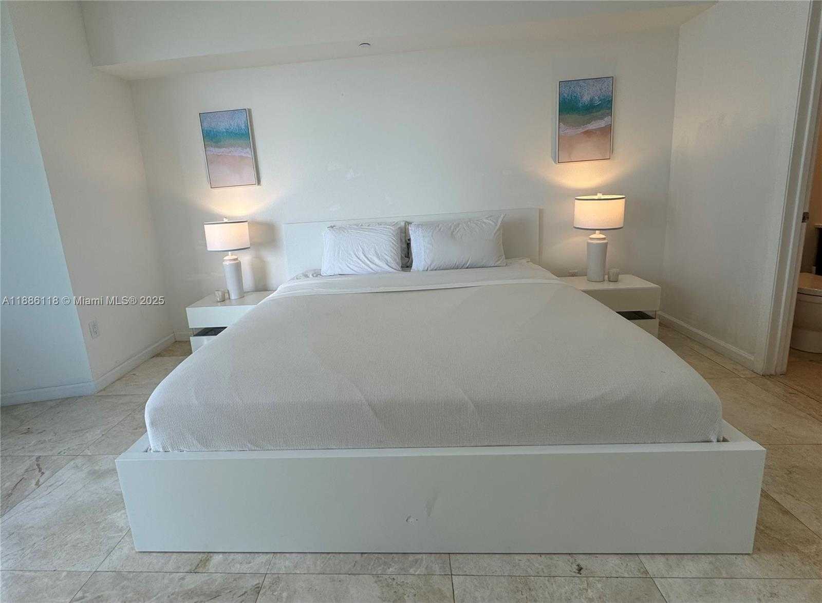 Small Image of 475 BRICKELL AVE #2512, Miami Number 9