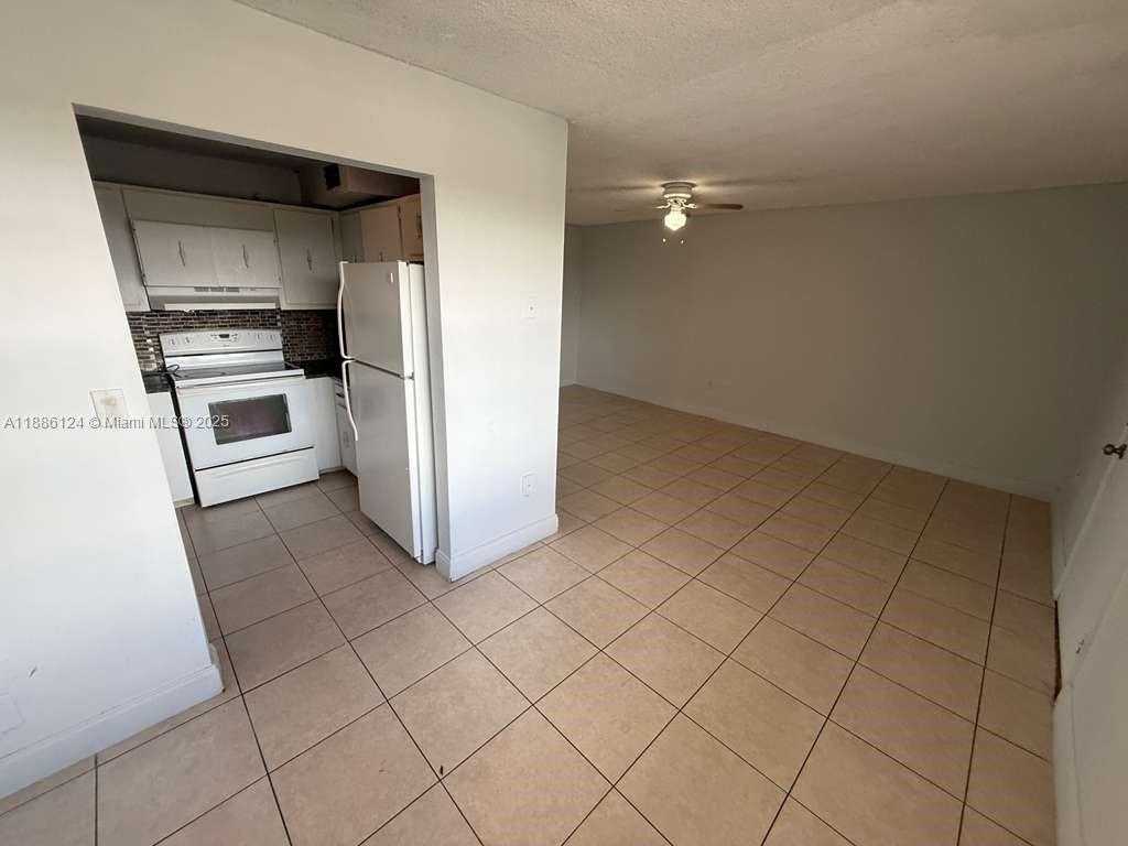 Small Image of 6675 WEST 4TH AVE #402, Hialeah Number 2