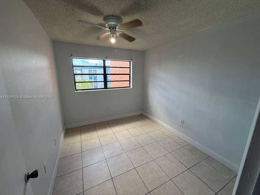 Small Image of 6675 WEST 4TH AVE #402, Hialeah Number 4