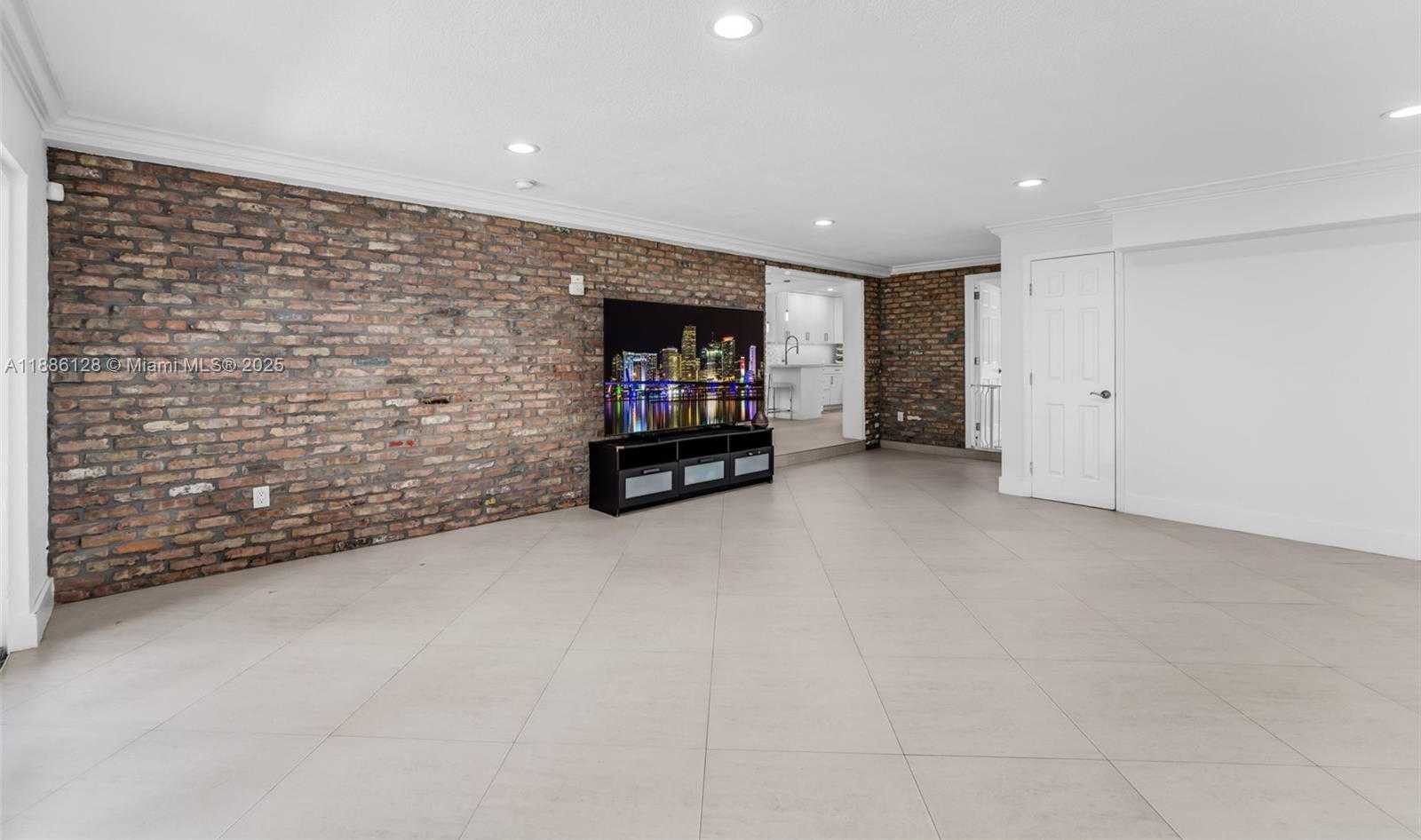 Small Image of 4301 SOUTH WEST 85TH AVE, Miami Number 12