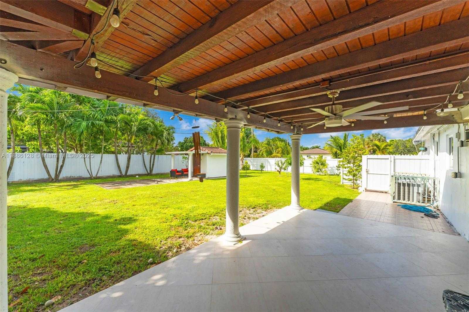 Small Image of 4301 SOUTH WEST 85TH AVE, Miami Number 30