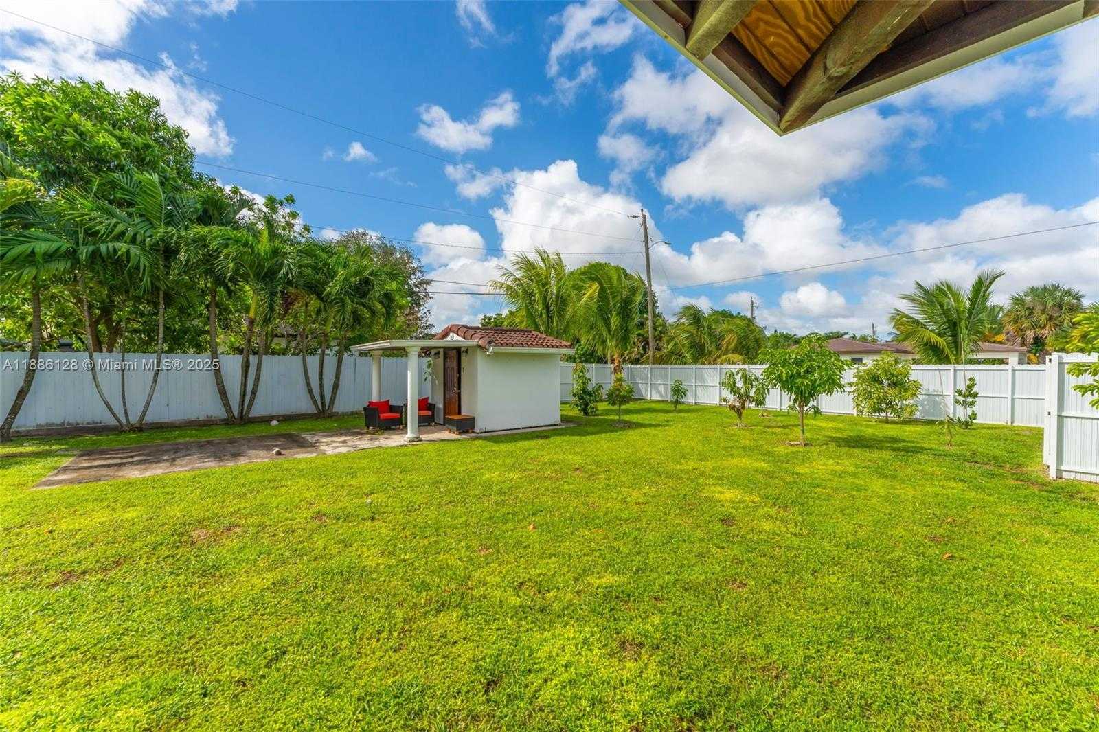 Small Image of 4301 SOUTH WEST 85TH AVE, Miami Number 32