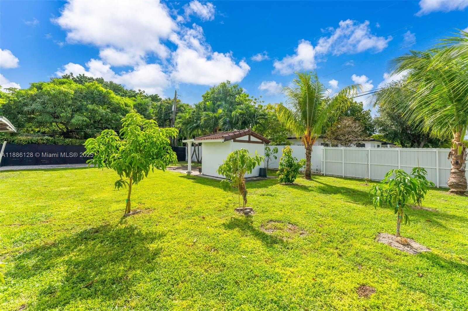Small Image of 4301 SOUTH WEST 85TH AVE, Miami Number 35