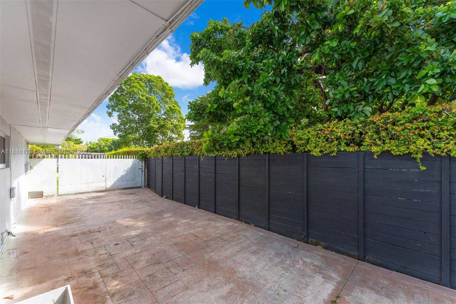 Small Image of 4301 SOUTH WEST 85TH AVE, Miami Number 36