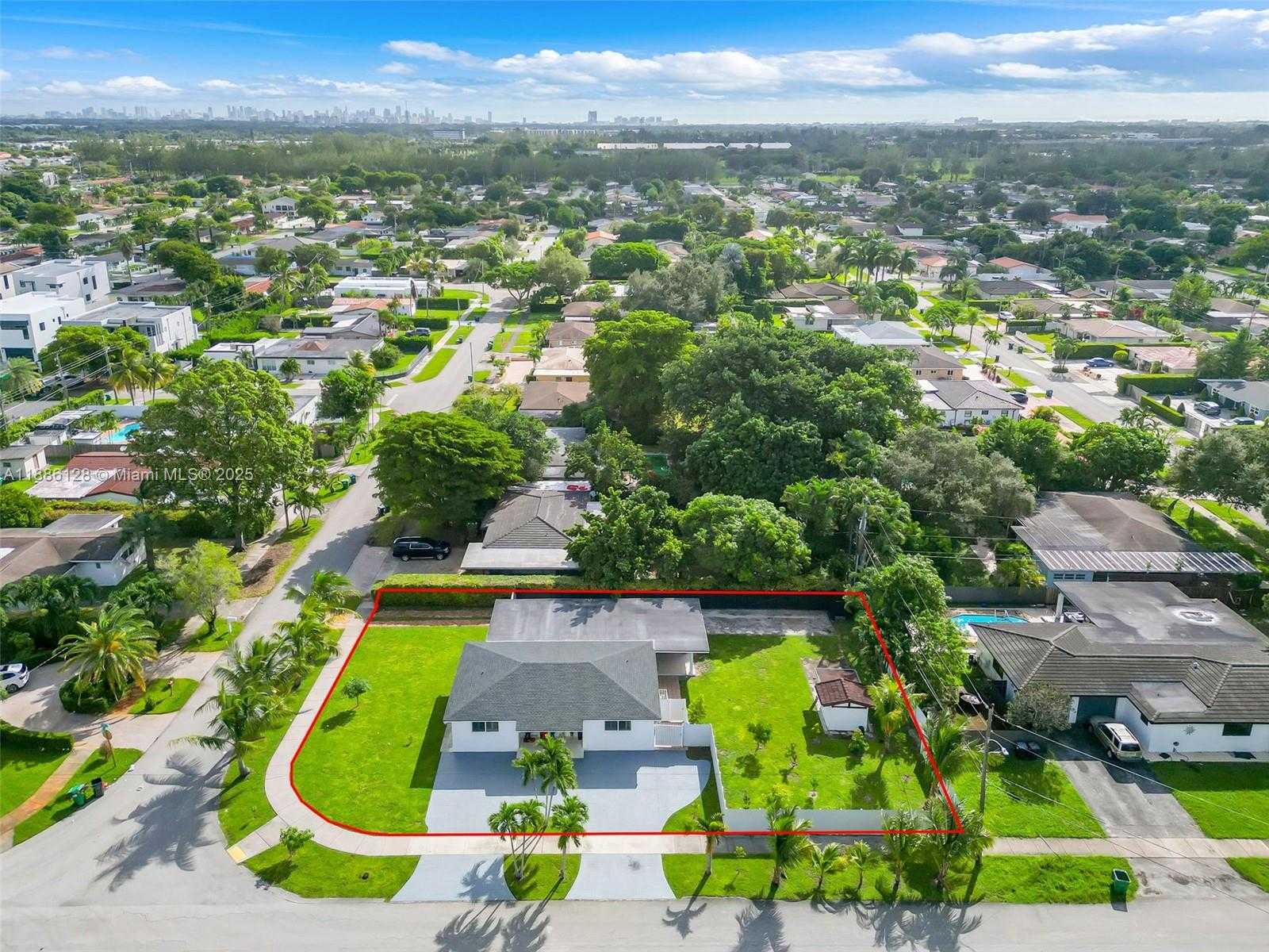 Small Image of 4301 SOUTH WEST 85TH AVE, Miami Number 37