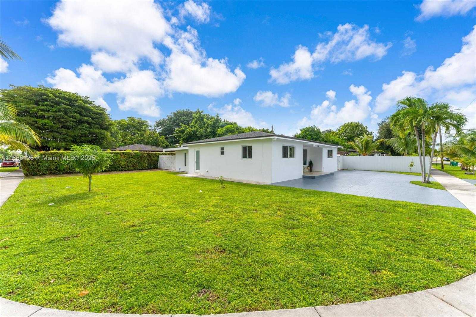 Small Image of 4301 SOUTH WEST 85TH AVE, Miami Number 42
