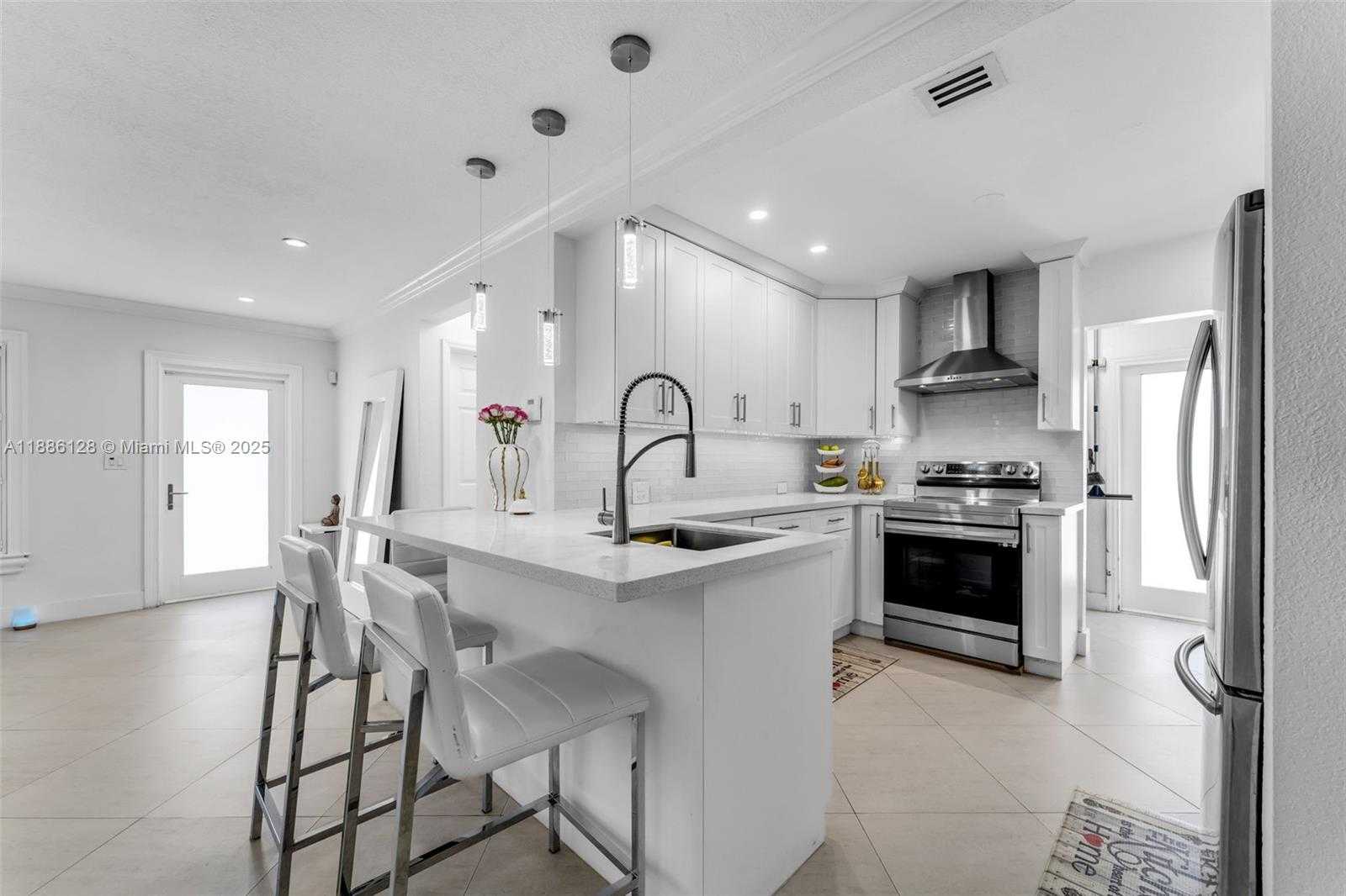 Small Image of 4301 SOUTH WEST 85TH AVE, Miami Number 8