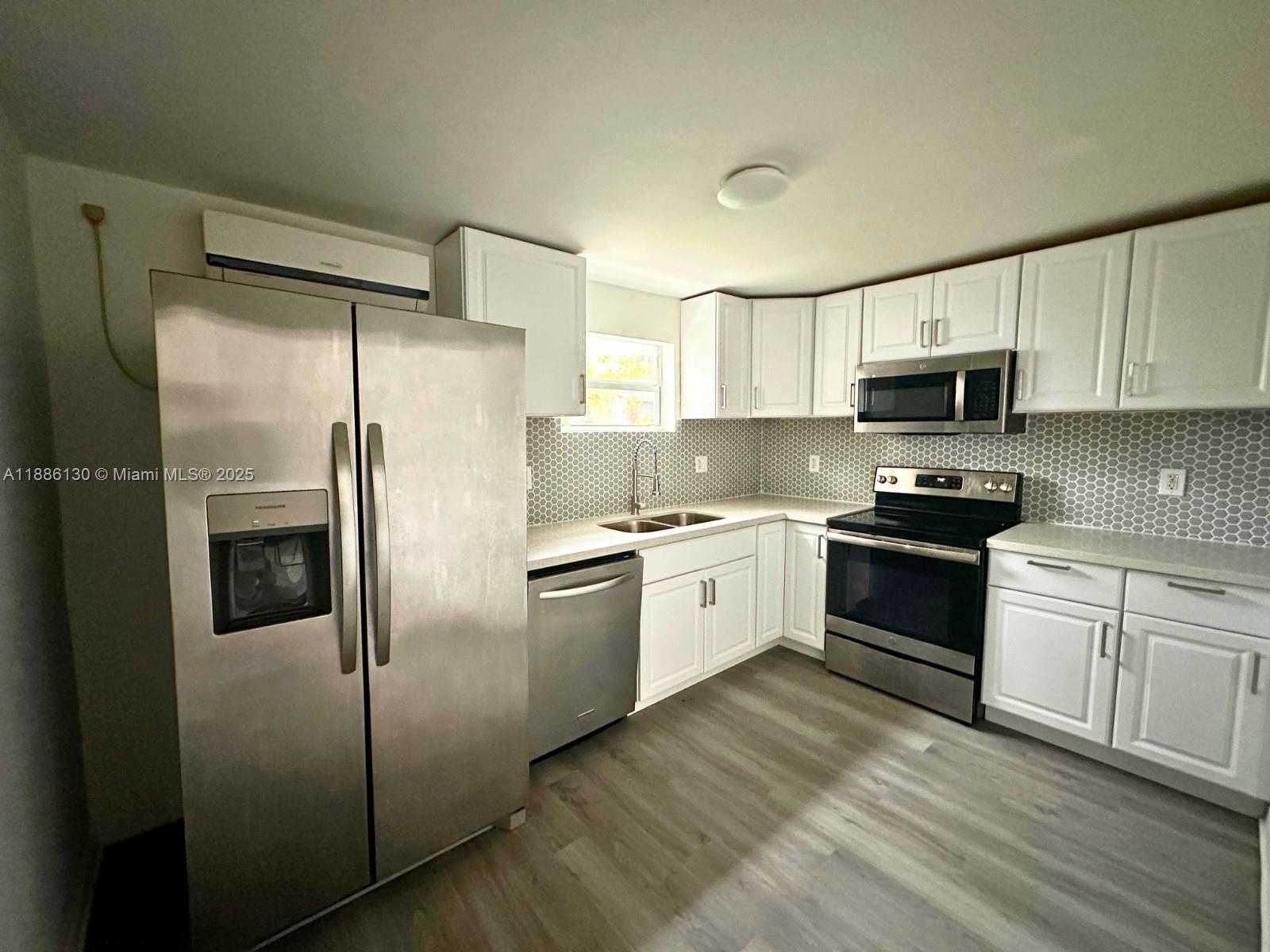 Small Image of 1645 NORTH EAST 175TH ST, North Miami Beach Number 12