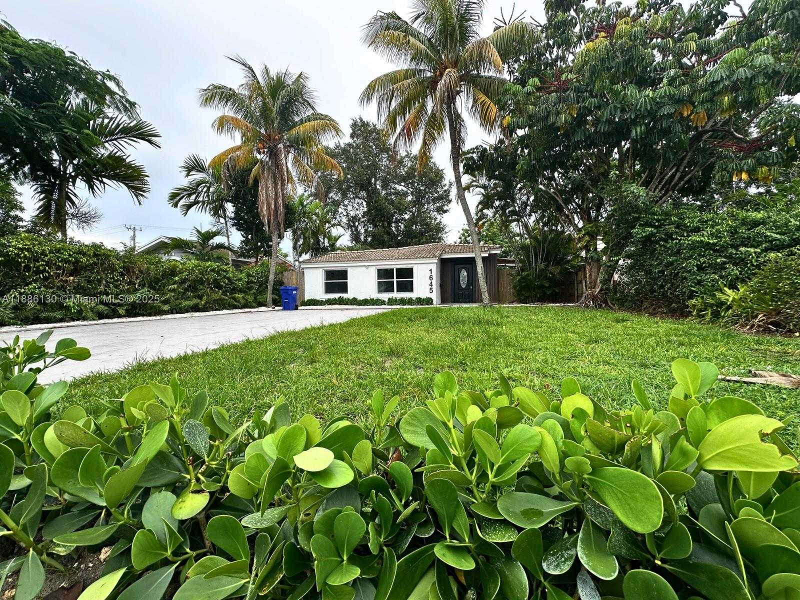 Small Image of 1645 NORTH EAST 175TH ST, North Miami Beach Number 5