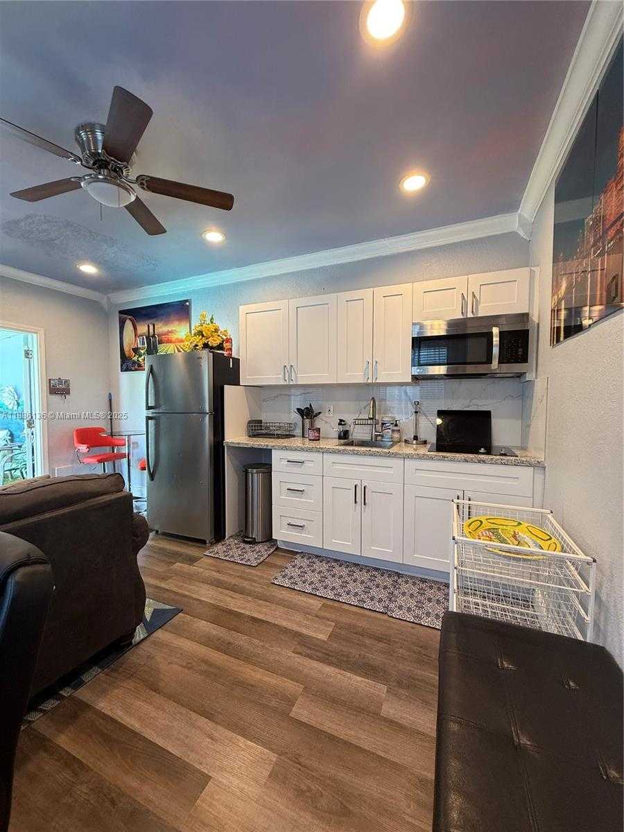 Small Image of Lauderdale Lakes Number 11