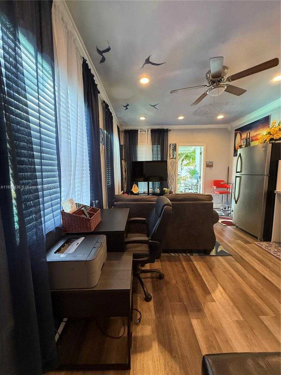 Small Image of Lauderdale Lakes Number 15