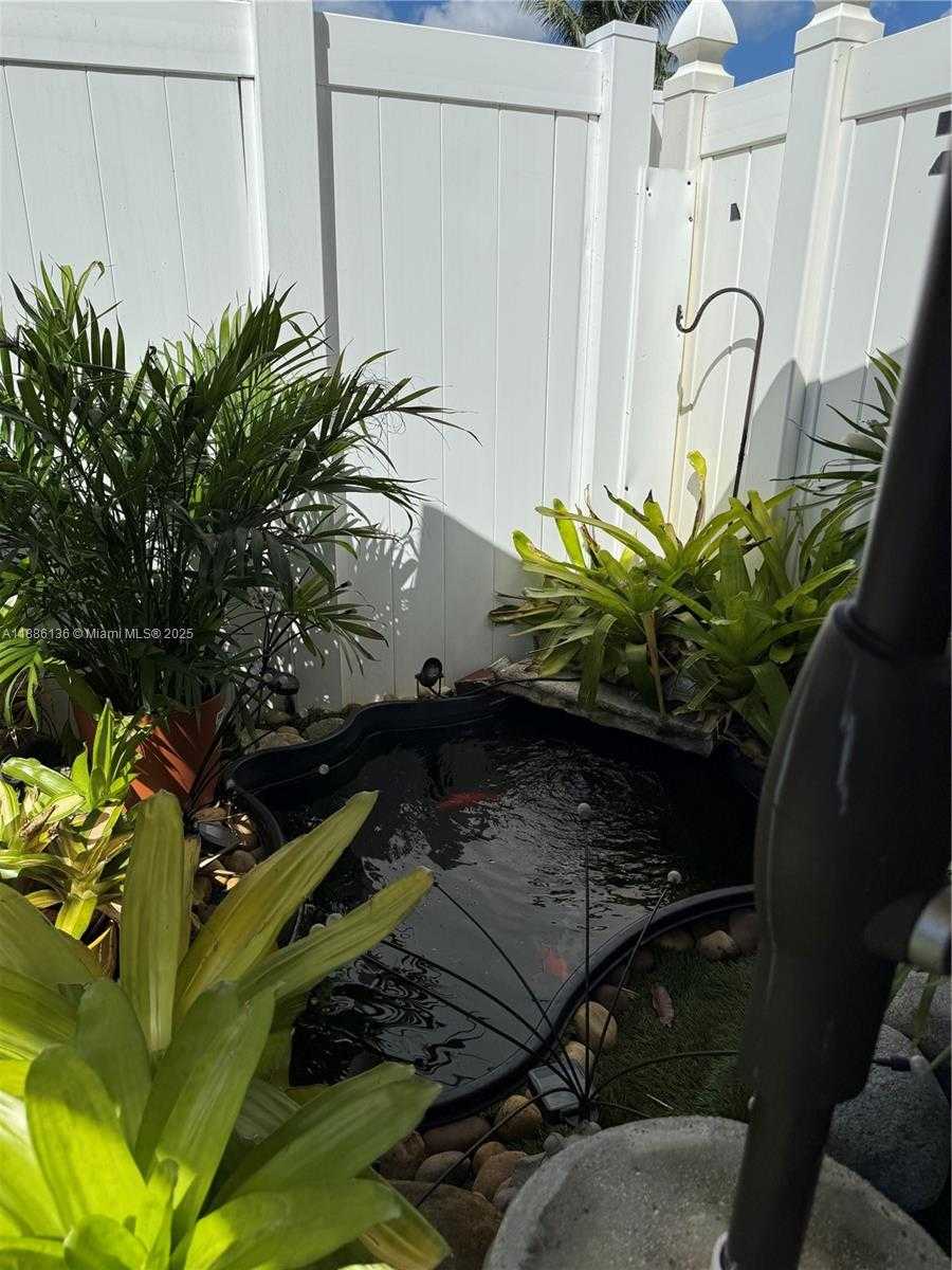 Small Image of Lauderdale Lakes Number 6