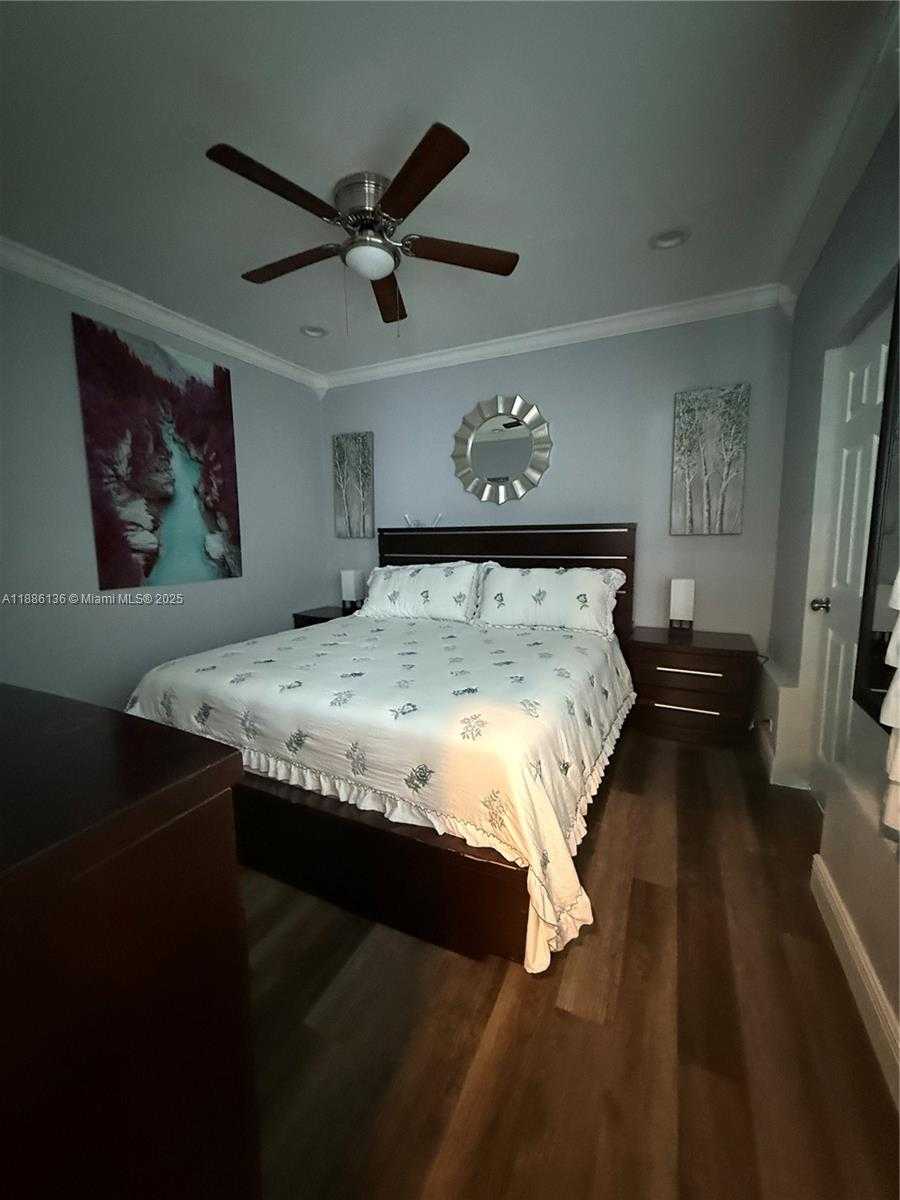Small Image of Lauderdale Lakes Number 8