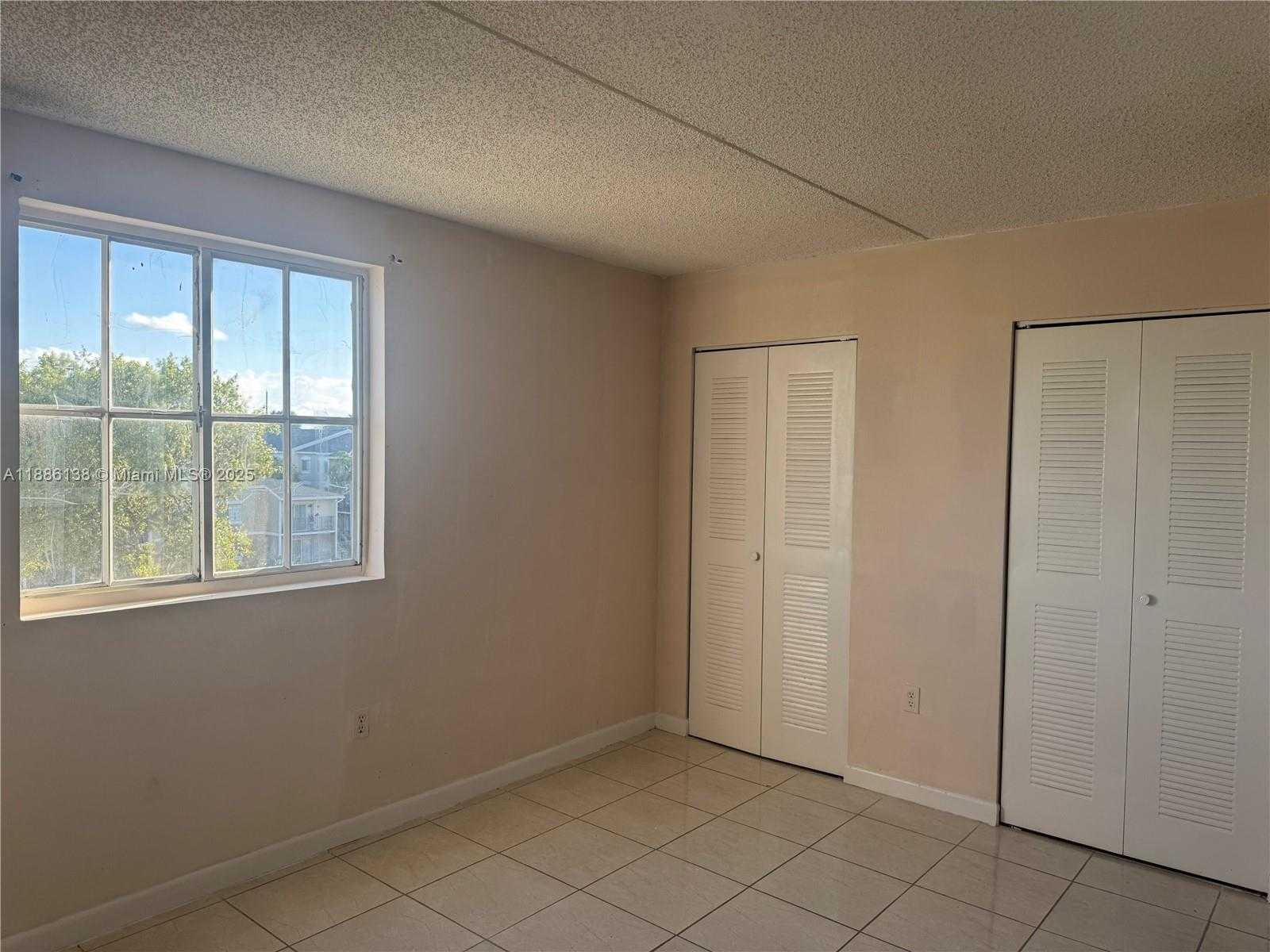 Small Image of 6045 NORTH WEST 186TH ST #323, Hialeah Number 10
