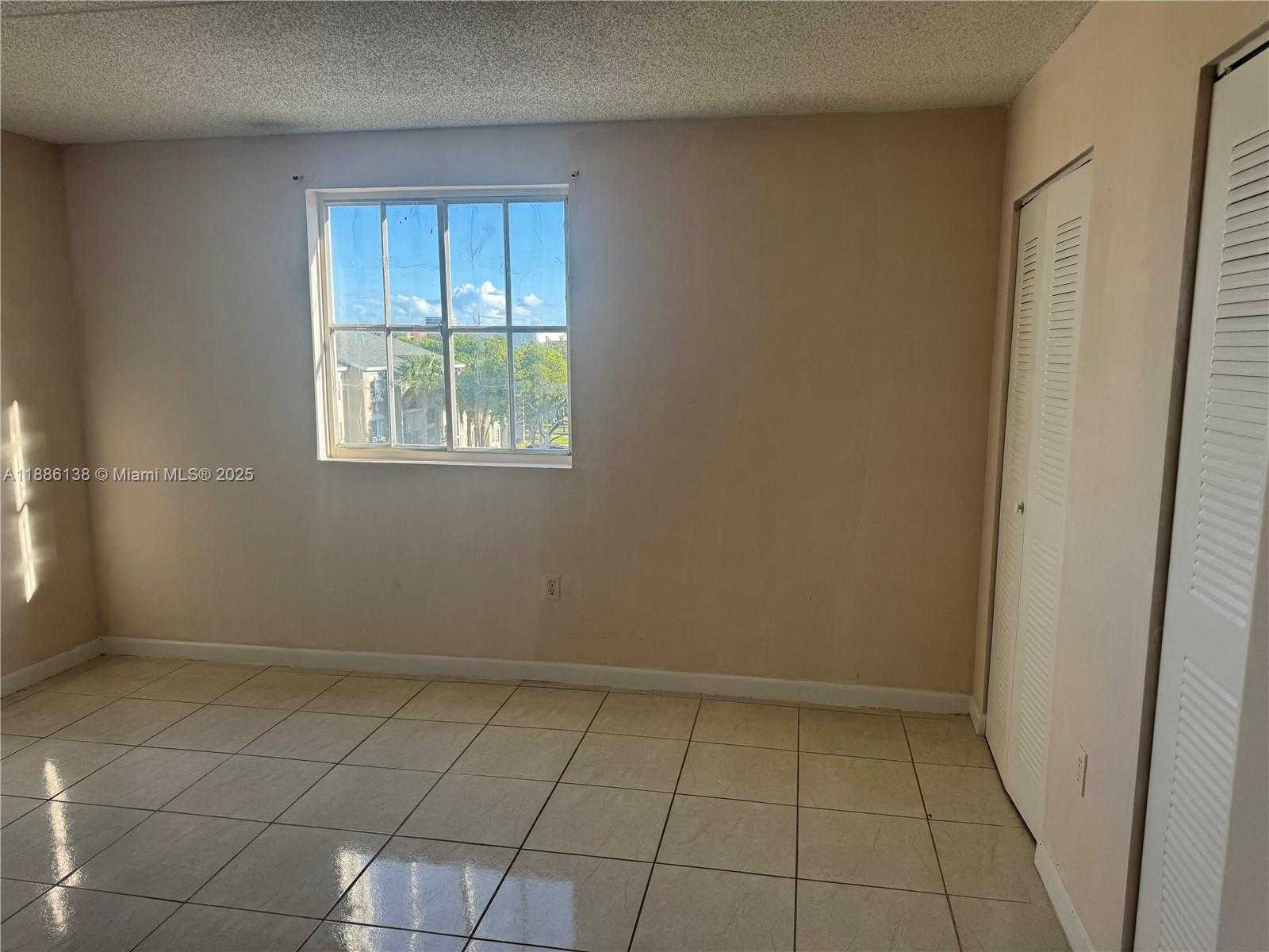 Small Image of 6045 NORTH WEST 186TH ST #323, Hialeah Number 11