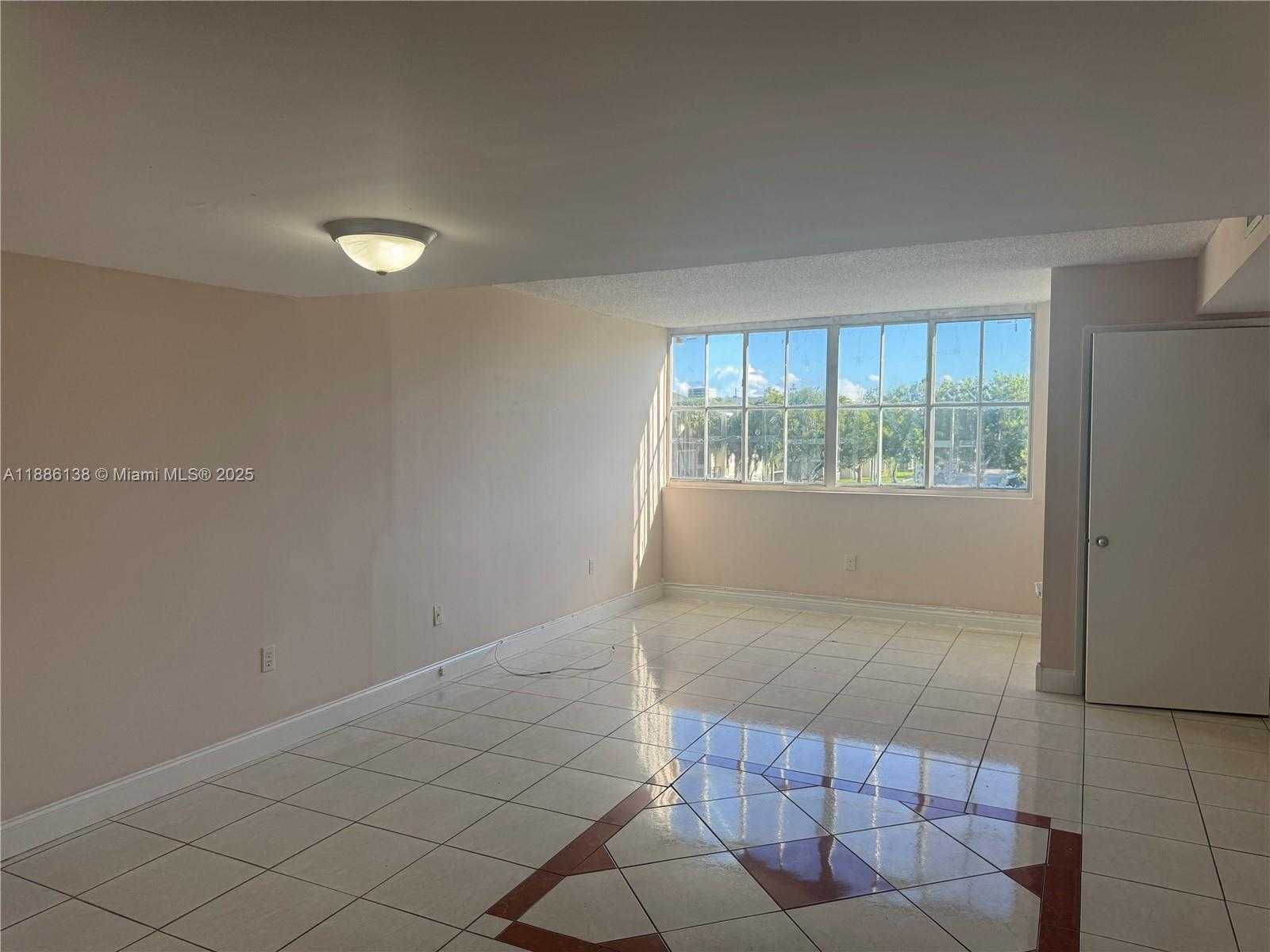 Small Image of 6045 NORTH WEST 186TH ST #323, Hialeah Number 4