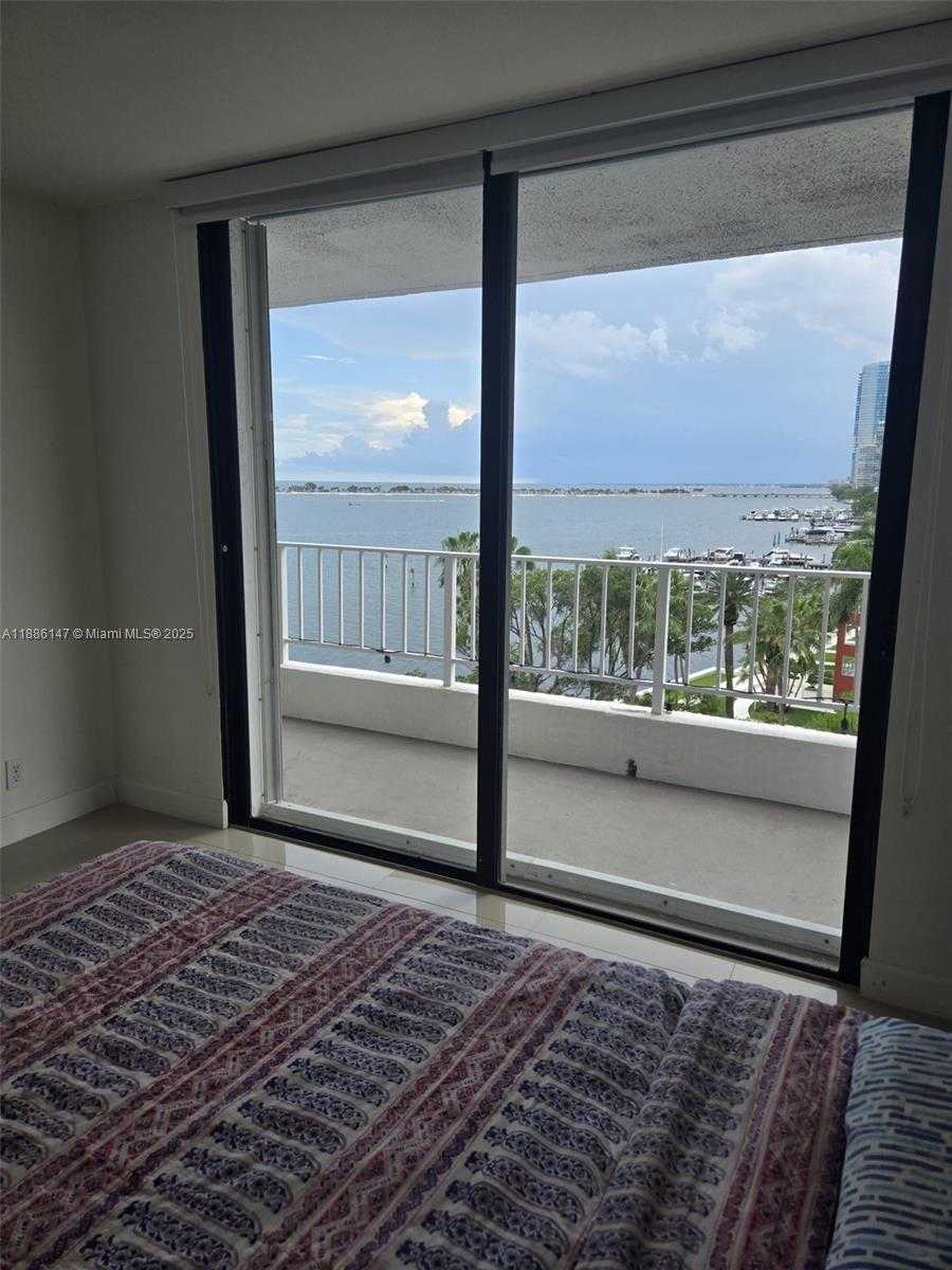 Small Image of 200 SOUTH EAST 15TH RD #8J, Miami Number 17