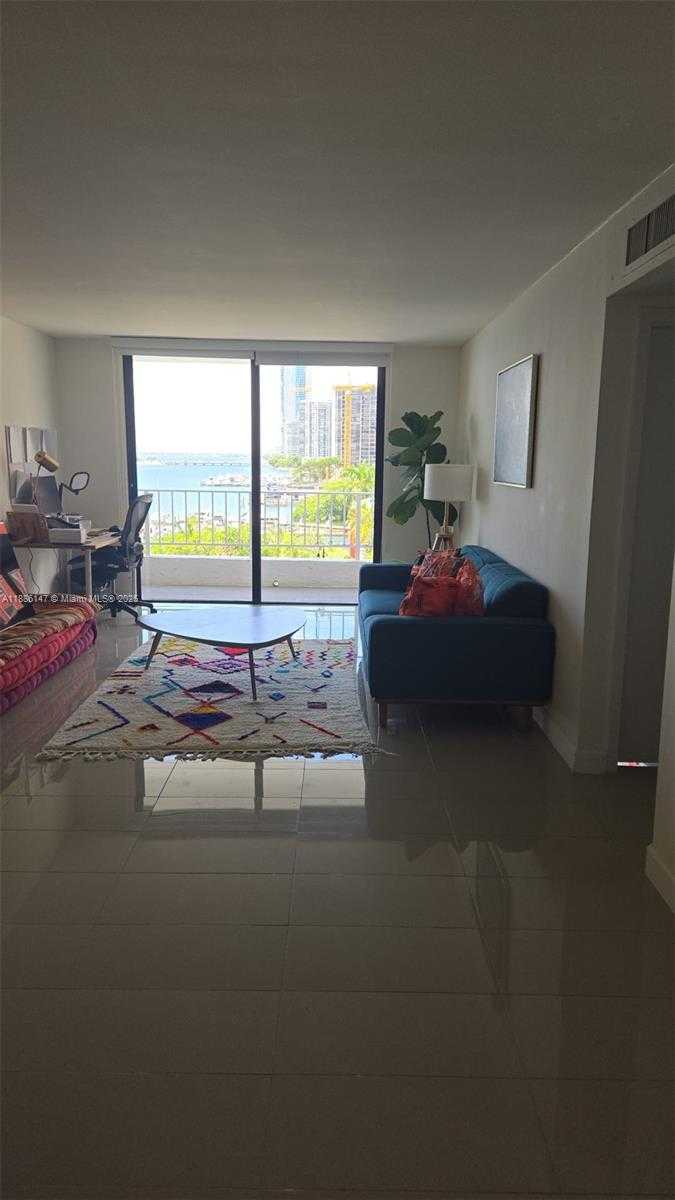 Small Image of 200 SOUTH EAST 15TH RD #8J, Miami Number 4